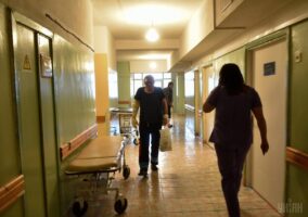 Падіння Ан-26 біля Чугуєва: в реанімації помер один із постраждалих курсантів