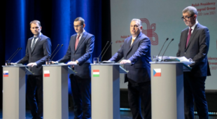 Szczyt V4 w Lublinie. Mateusz Morawiecki: chcemy zaproponować bezwizowy ruch dla Białorusinów