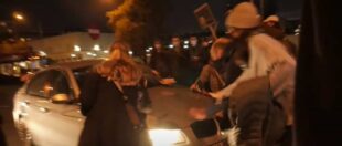 У Варшаві чоловік навмисне наїхав на двох жінок, які брали участь в акції протесту (відео)