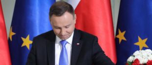 Анджей Дуда закликає: «Мийте руки, носіть маску, захищайте людей похилого віку»