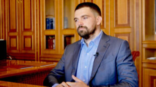 Советник Ермака объяснил, за что уволили Трофимова