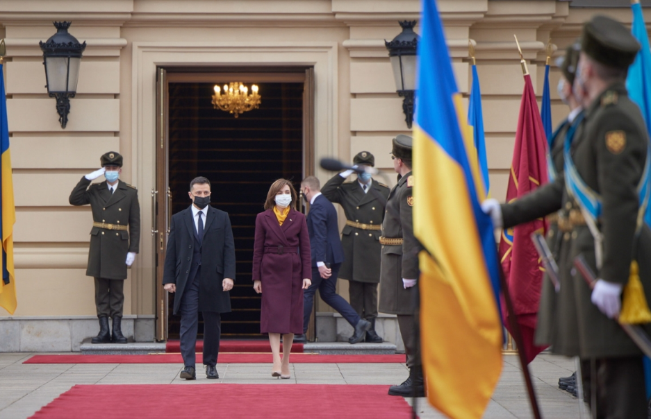 Мая Санду здійснила свій перший закордонний візит в Україну