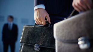 Польща і Швеція також вислали двох російських дипломатів Польща і Швеція також вислали двох російських дипломатів