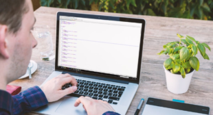 Премьер РП: Польша - на первом месте в выборе специалистов IT, уезжающих из Беларуси