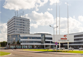 Історична угода фірми Orlen. Американська нафта попливе до Польщі