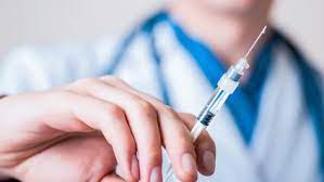 Польша пересекла отметку в 5 млн прививок от коронавируса