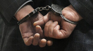 Офіцер ВМФ Італії заарештований за шпигунство на користь Росії Офіцер ВМФ Італії заарештований за шпигунство на користь Росії