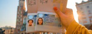 Подавати документи на візу до Польщі поштою з 15 березня треба буде по-новому Подавати документи на візу до Польщі поштою з 15 березня треба буде по-новому