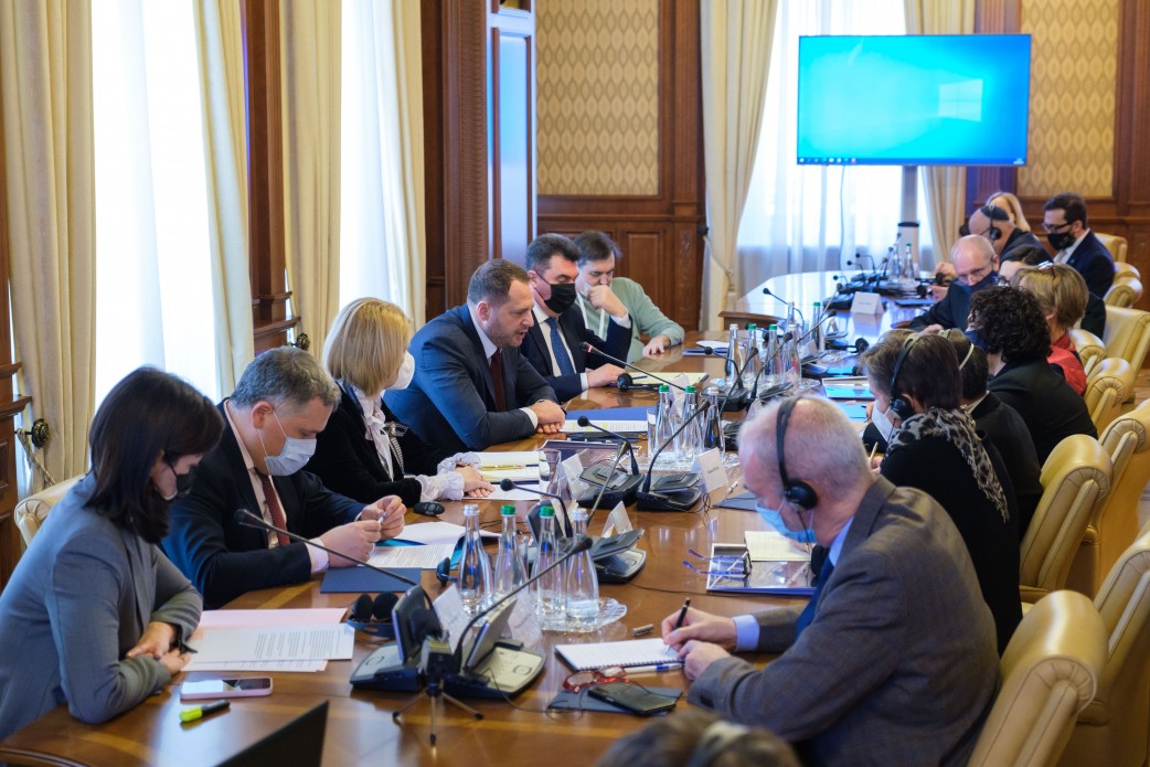 The Center for Countering Disinformation should become an international hub for collecting and analyzing information to ensure Ukraine's security and help our partners - Andriy Yermak at a meeting with foreign diplomats