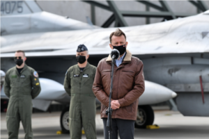 Міністр Маріуш Блащак зустрівся з пілотами винищувачів F-35 Міністр Маріуш Блащак зустрівся з пілотами винищувачів F-35