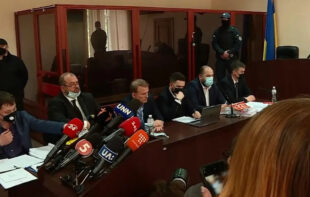 Суд над Медведчуком у справі про держзраду: онлайн-трансляція