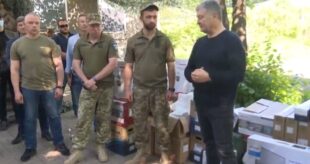 Петро Порошенко на Донеччині передав 10-й окремій гірсько-штурмовій бригаді комплект відеоспостереження