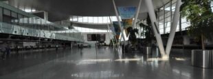 Українка зчинила переполох у польському аеропорту: сказала про бомбу