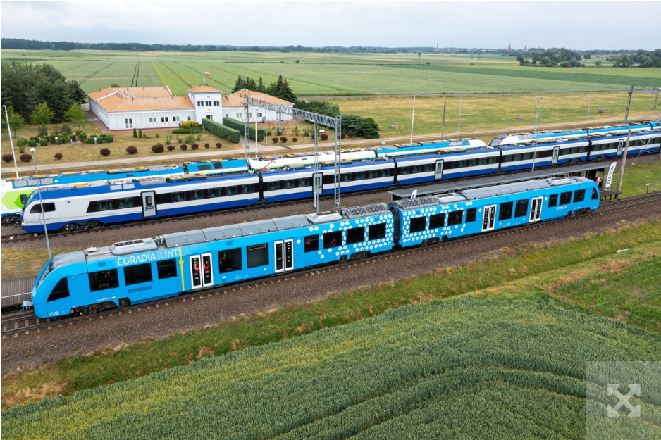 До Польщі прибув перший у світі водневий поїзд