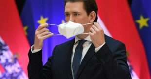 Спекотне літо канцлера Курца