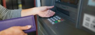 Пенсія в Польщі для українців: як отримати і як на неї впливає стаж роботи в Україні Пенсія в Польщі для українців: як отримати і як на неї впливає стаж роботи в Україні