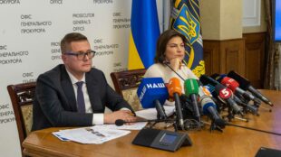 Медведчуку предъявлено подозрение в госизмене и содействии деятельности теророрганизаций, причастности к незаконным поставкам угля из ОРДЛО Медведчуку предъявлено подозрение в госизмене и содействии деятельности теророрганизаций, причастности к незаконным поставкам угля из ОРДЛО