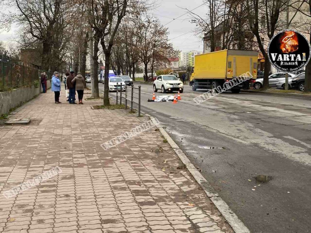 У Львові водій на смерть збив чоловіка на пішохідному переході: подробиці та відео з місця ДТП (ФОТО, ВІДЕО 18+)