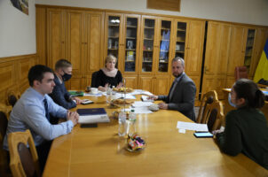 Сьогодні зустрілась з представниками медіа та громадських організацій, які опікуються політв’язнями та їх родинами