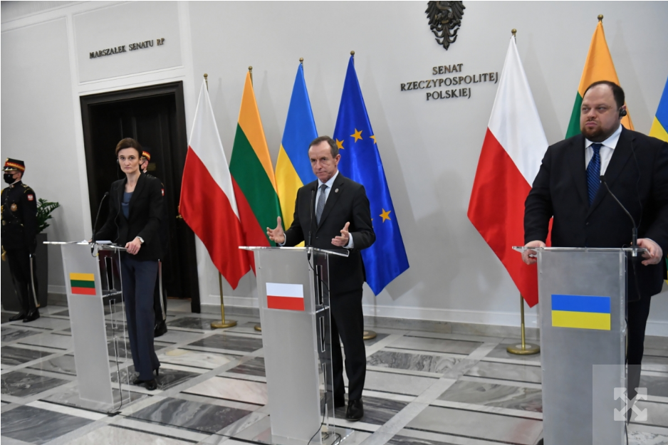 Парламенти Польщі, Литви та України закликали посилити санкції проти РФ