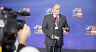 Minister Rau wyraził zaniepokojenie wzrostem napięcia na granicy Azerbejdżanu z Armenią