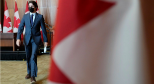 Канада не буде імпортувати російську нафту