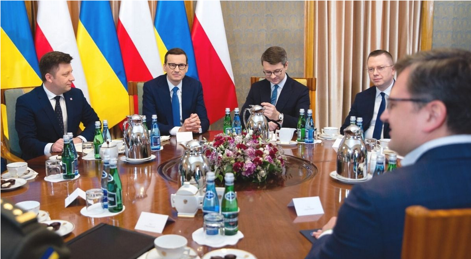 Прем'єр-міністр Польщі зустрівся з головою МЗС України