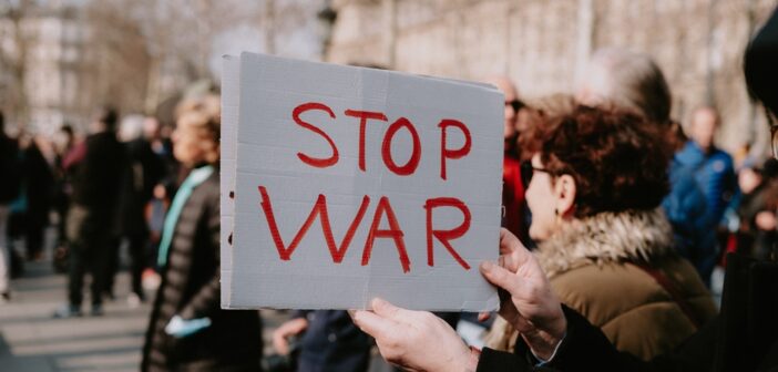 У Варшаві, Любліні та Забжежі пройдуть протeсти під гаслом “Припиніть фінансувати війни”