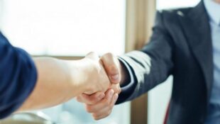 Як жінкам з дітьми з України знайти роботу за кордоном (ВІДЕО) Як жінкам з дітьми з України знайти роботу за кордоном (ВІДЕО)