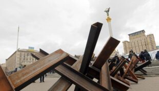 Повертатись до Києва та області зарано – Міноборони