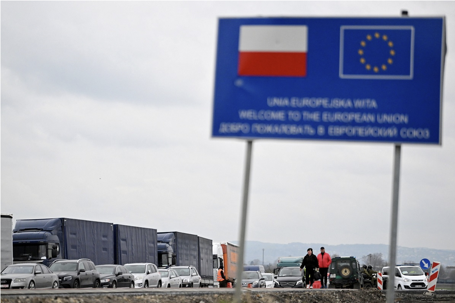 Вантажоперевезення на кордоні України з Польщею нормалізується