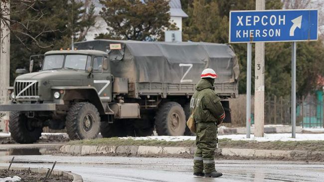 Россияне строят третью линию обороны и планируют надолго закрепиться в Херсонской области — разведка