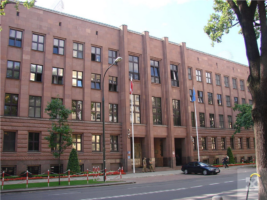 При Мавзолеї радянських солдатів у Варшаві поставлять білборди про війну в Україні