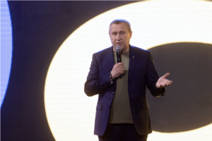 Андрій Дещиця: Говорячи про розвиток технологій та інновацій, пам’ятайте, що Україна поруч Андрій Дещиця: Говорячи про розвиток технологій та інновацій, пам’ятайте, що Україна поруч