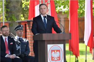Українці дякують полякам у зворушливому відео