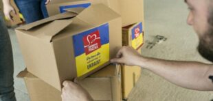 Акція “Solidarna paczka” — цільова допомога для українських родин в Польщі Акція “Solidarna paczka” — цільова допомога для українських родин в Польщі