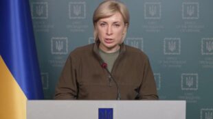 Уряд продовжує нараховувати та виплачувати пенсії й інші соціальні виплати нашим людям на тимчасово окупованих частинах Херсонщини та Запоріжжя