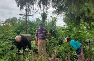 Тернопільські поляки наводили лад на Микулинецькому цвинтарі
