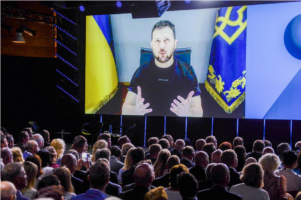 Президент Зеленський відзначив польських політиків державними нагородами