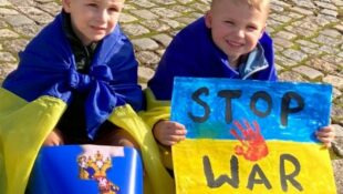 "Росія – країна-терорист": у Гданську відбувся протест проти війни в Україні (ФОТОРЕПОРТАЖ)