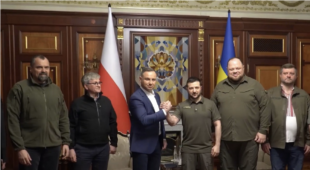 "Kochana Polsko, Twoja odzyskana niepodległość ma dziś 104 lata". Prezydent Ukrainy złożył życzenia Polakom