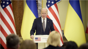 Байден в Киеве: Год назад мир готовился к концу Украины. Год спустя Украина жива и демократия жива. Америка вместе с вами, и мир вместе с вами