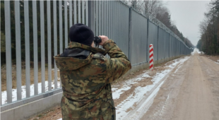 Poland fortifies border with Belarus, Russia: audio report