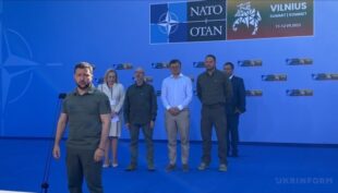 Zelensky arrives at NATO summit
