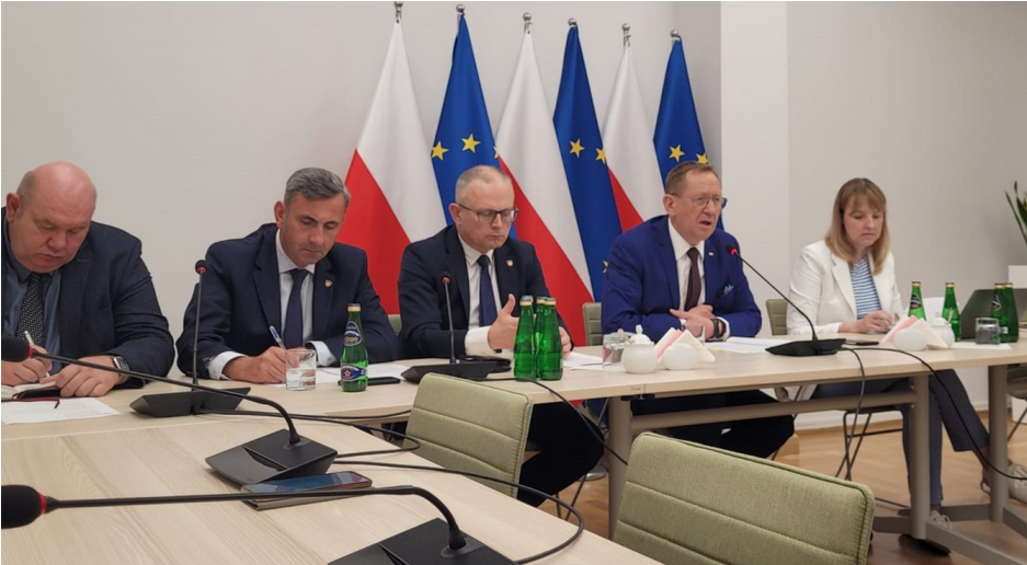 Polish farm minister hails ‘good talks’ with Ukrainian counterpart on grain issue