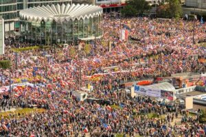 Dużo teraz omawiają czy było milion osób na marszu w niedzielę Dużo teraz omawiają czy było milion osób na marszu w niedzielę