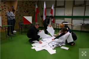 Триває підрахунок голосів на виборах до Сейму і Сенату Польщі
