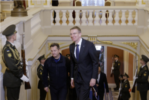 Президент Латвії і прем'єрка Литви провели вночі в бомбосховищі 6 годин