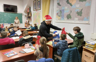 Łuccy uczniowie otrzymali prezenty od Świętego Mikołaja z Polski