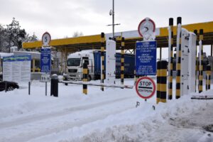 Єврокомісія закликала розблокувати решту пунктів пропуску на кордоні з Польщею
